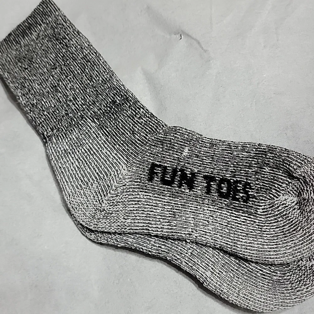 Nwt 3 Pair Merino Wool Fun Toes Kids Socks Cushioned Skiing Hiking Winter Snow